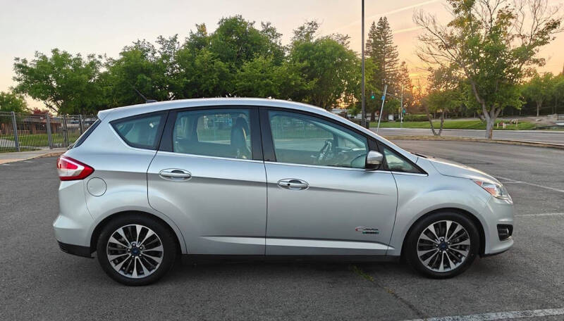 2017 Ford C-MAX Energi Titanium