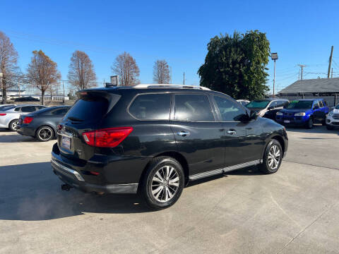 2019 Nissan Pathfinder SV
