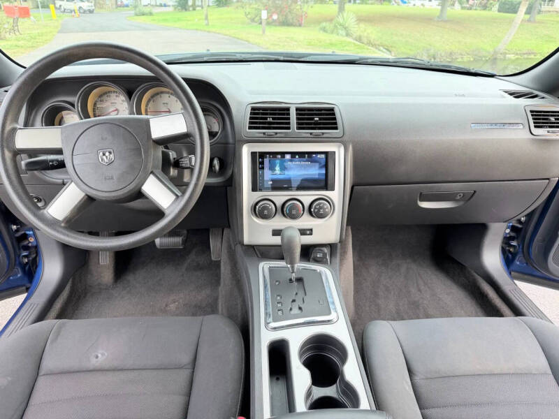 2010 Dodge Challenger SE