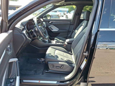 2022 Audi Q3 quattro S line Prem Plus 45 TFSI