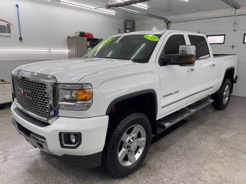 2015 GMC Sierra 2500HD for sale at Car Corral in Kenosha WI