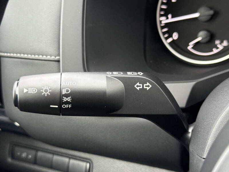 2025 Nissan Pathfinder S