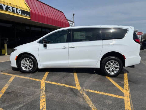 2024 Chrysler Pacifica Touring