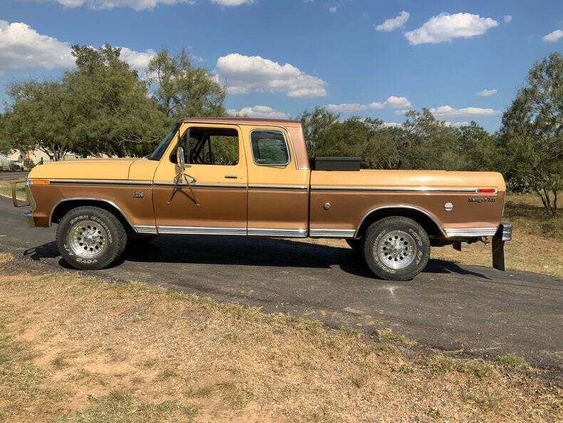 1975 Ford F-250