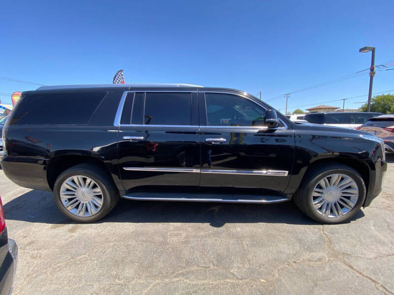 2016 Cadillac Escalade ESV Standard