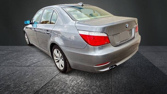 2009 BMW 5 Series 528i xDrive