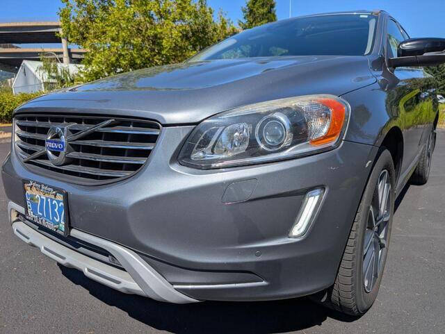 2017 Volvo XC60 T6 Dynamic