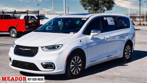 2022 Chrysler Pacifica Hybrid for sale at Meador Dodge Chrysler Jeep RAM in Fort Worth TX