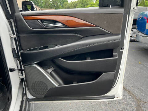 2017 Cadillac Escalade ESV Standard