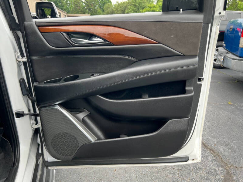 2017 Cadillac Escalade ESV Standard
