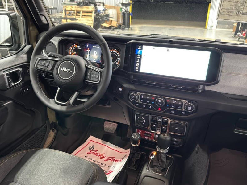 2025 Jeep Gladiator Willys