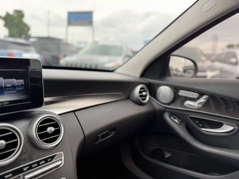 2016 Mercedes-Benz C-Class
