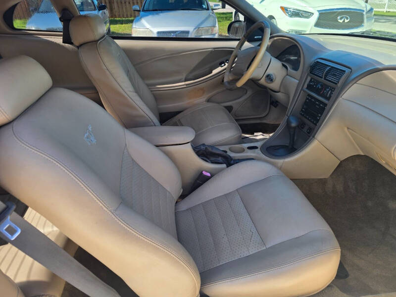 2002 Ford Mustang GT Deluxe