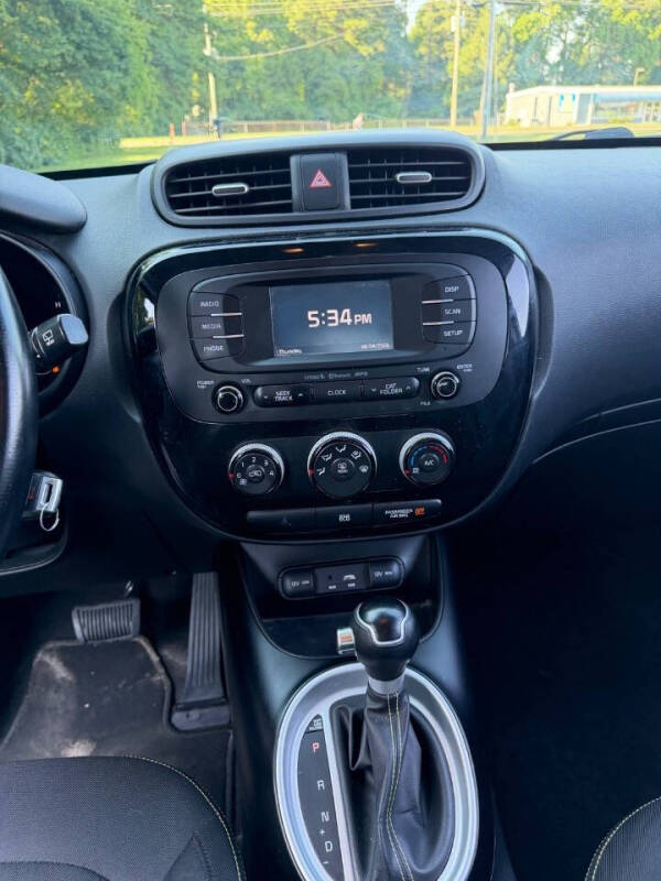 2016 Kia Soul +