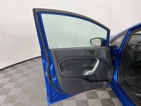 2011 Ford Fiesta SES