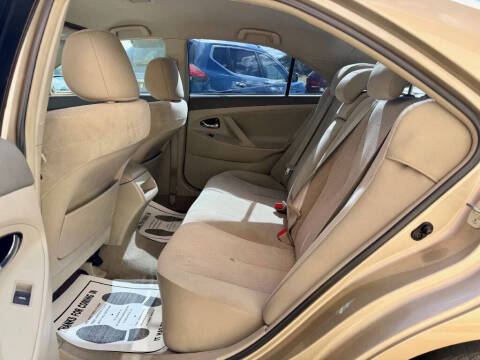 2011 Toyota Camry LE