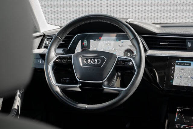 2024 Audi Q8 e-tron quattro Premium Plus