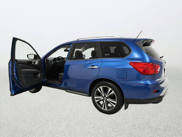 2017 Nissan Pathfinder SV