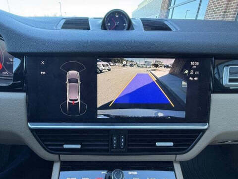 2022 Porsche Cayenne E-Hybrid Platinum Edition