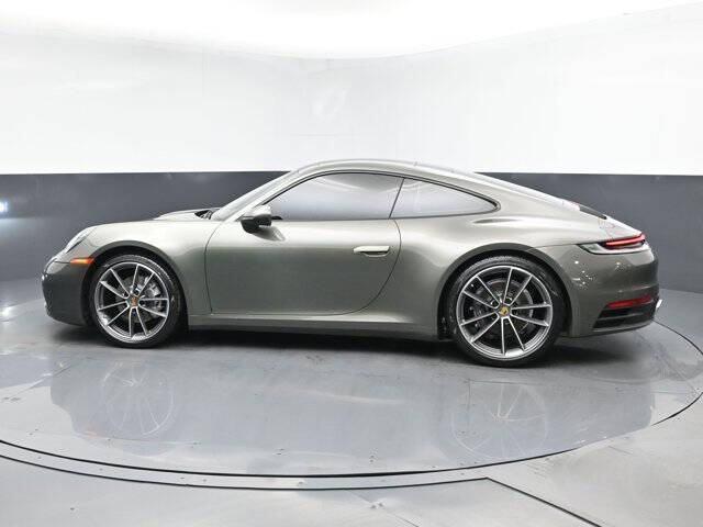 2022 Porsche 911 Carrera