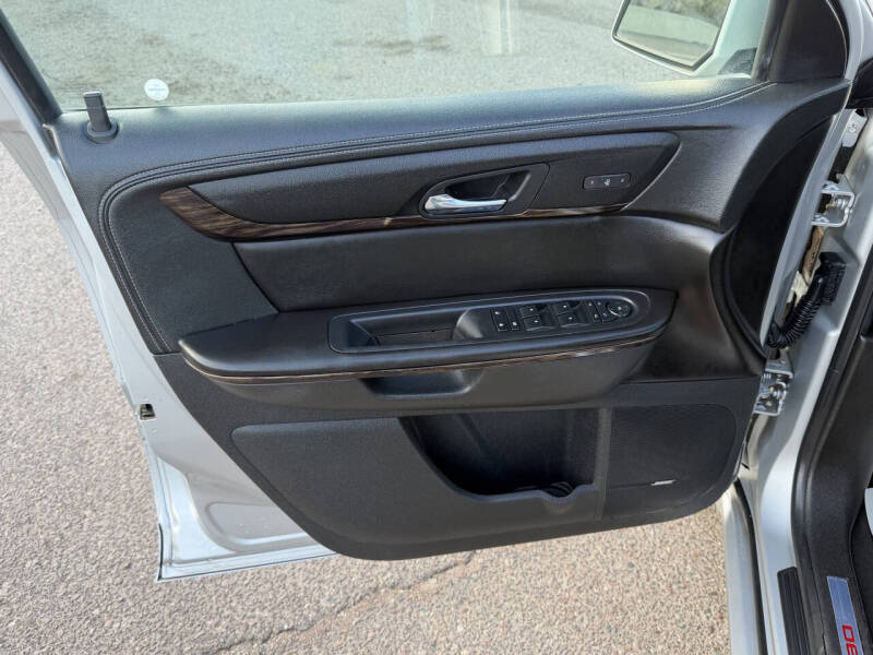 2016 GMC Acadia Denali
