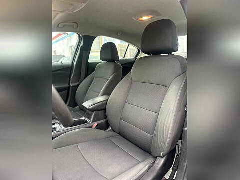 2017 Chevrolet Cruze LT Auto