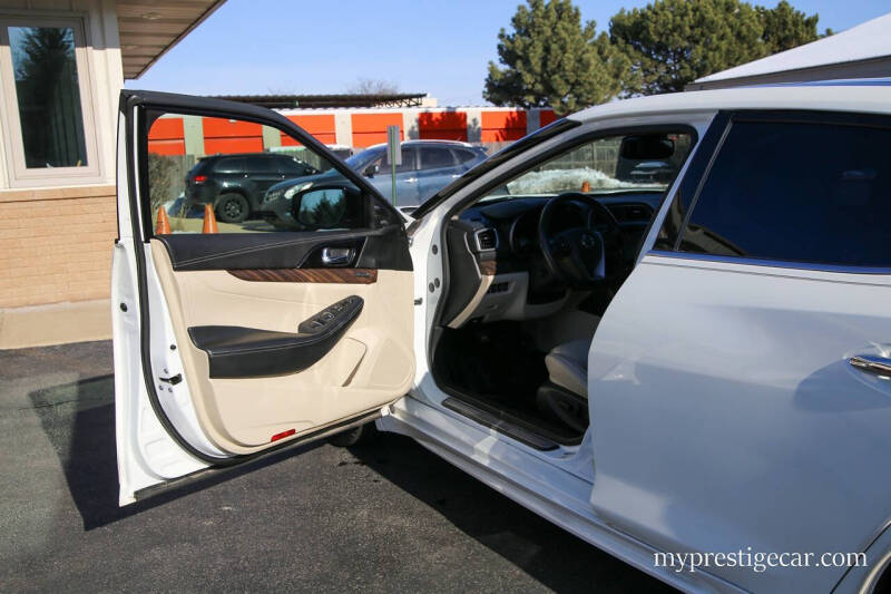 2017 Nissan Maxima Platinum