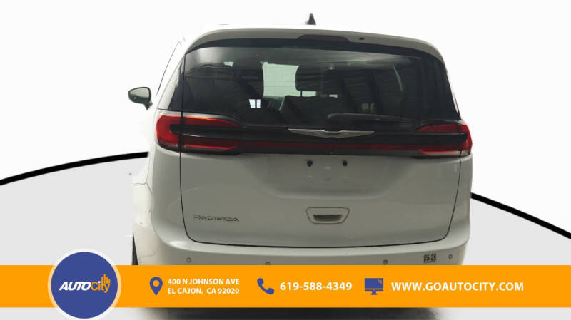 2023 Chrysler Pacifica Touring L