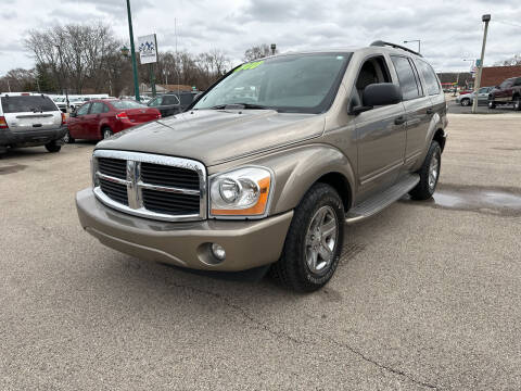 2005 Dodge Durango for sale at Peak Motors in Loves Park IL