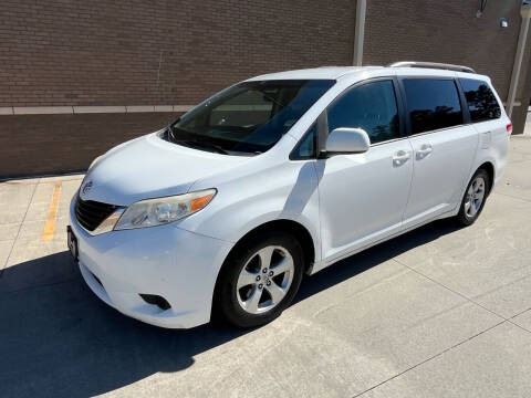 2014 Toyota Sienna for sale at GTO United Auto Sales LLC in Lawrenceville GA