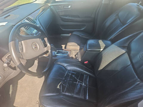 2011 Cadillac DTS Luxury Collection