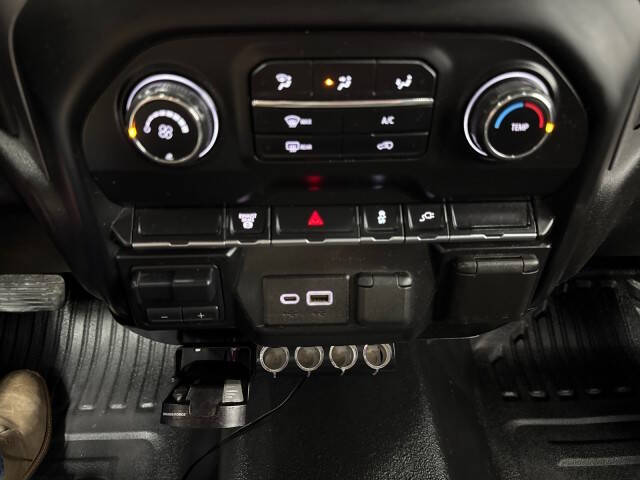 2021 Chevrolet Silverado 3500HD CC