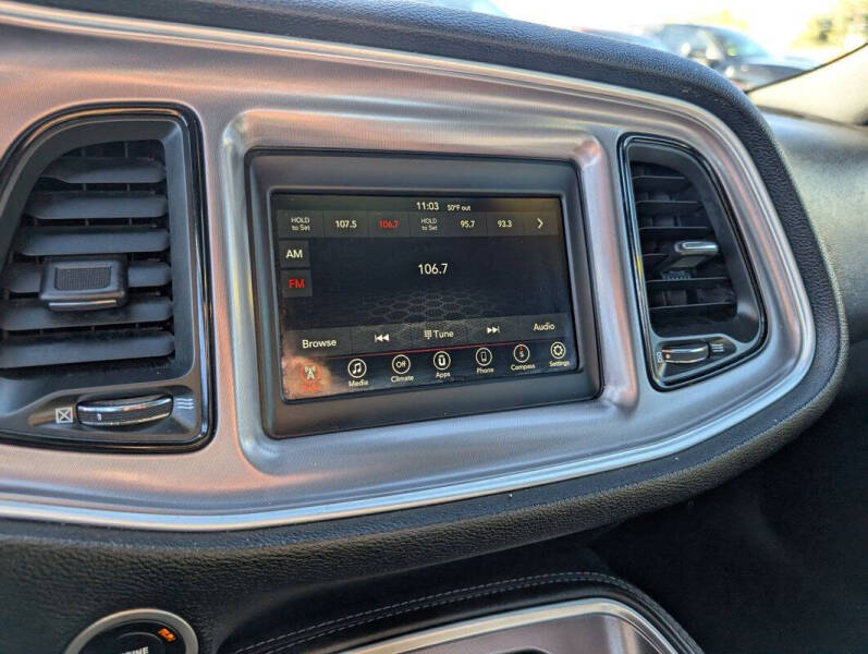 2019 Dodge Challenger SXT