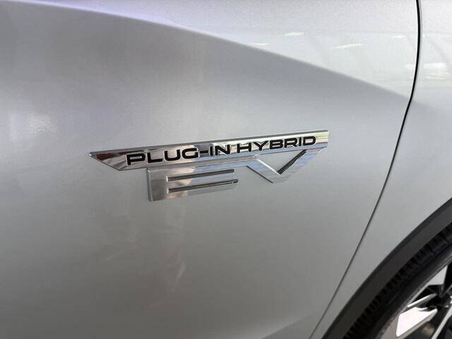 2025 Mitsubishi Outlander PHEV SEL