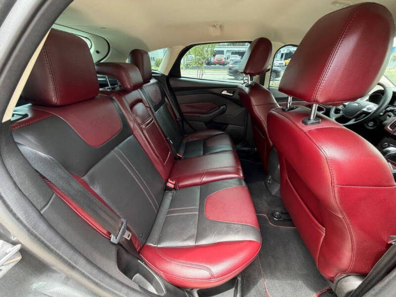 2010 Ford Focus SES