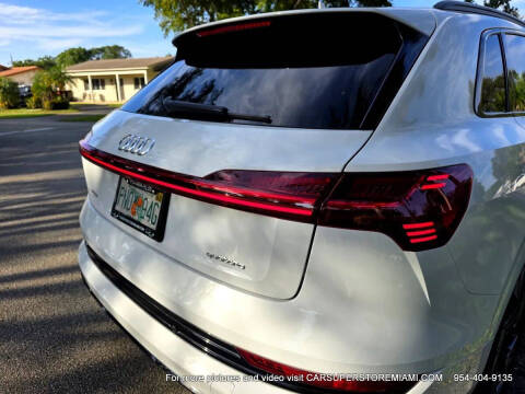 2021 Audi e-tron quattro Premium