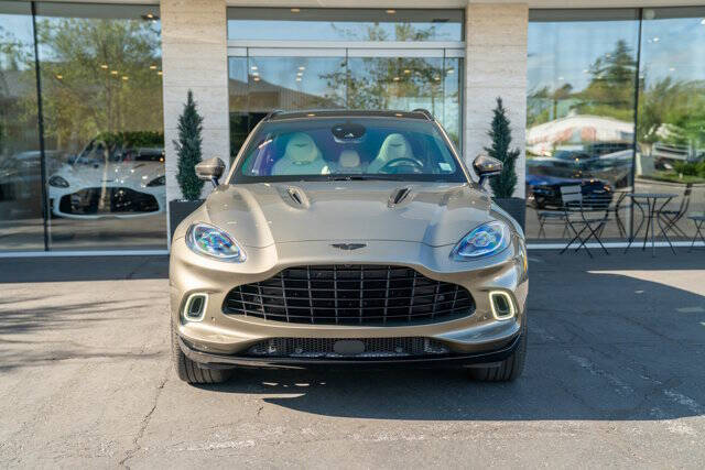 2021 Aston Martin DBX 9