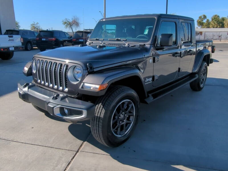 2023 Jeep Gladiator Overland's photo
