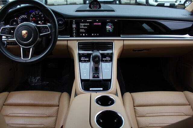 2018 Porsche Panamera