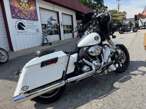 2011 Harley-Davidson FLHTCU -
