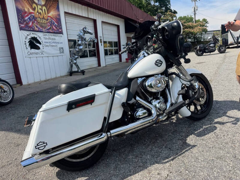 2011 Harley-Davidson FLHTCU -