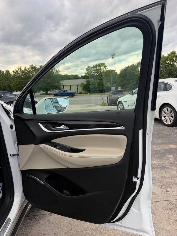 2021 Buick Enclave Essence