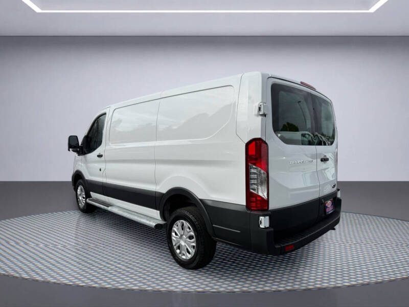 2025 Ford Transit
