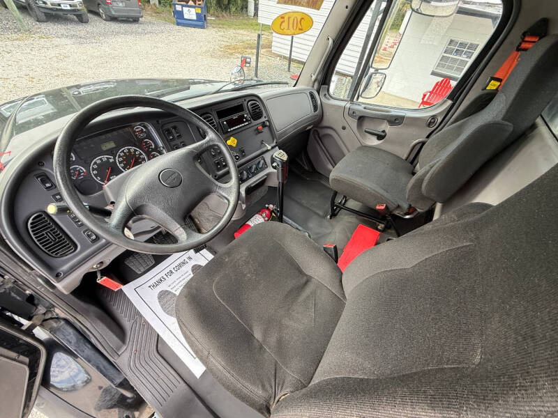 2015 Freightliner M2 112