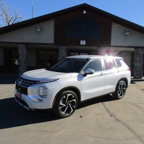 Used 2024 Mitsubishi Outlander SE with VIN JA4J3VA87RZ025557 for sale in Sheridan, WY