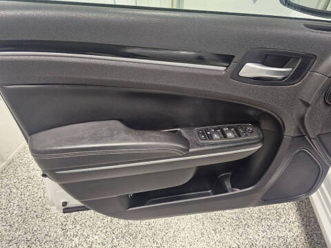 2023 Chrysler 300 S V6