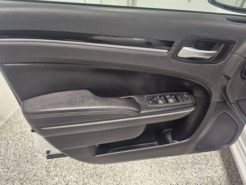 2023 Chrysler 300 S V6