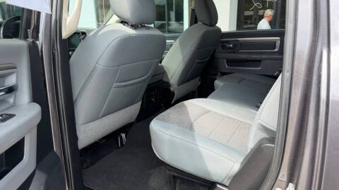 2016 RAM 1500 SLT