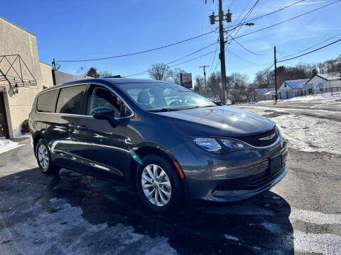 2017 Chrysler Pacifica Touring