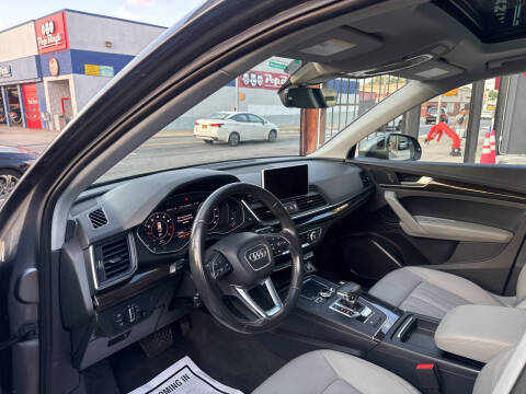 2018 Audi Q5 2.0T quattro Premium Plus